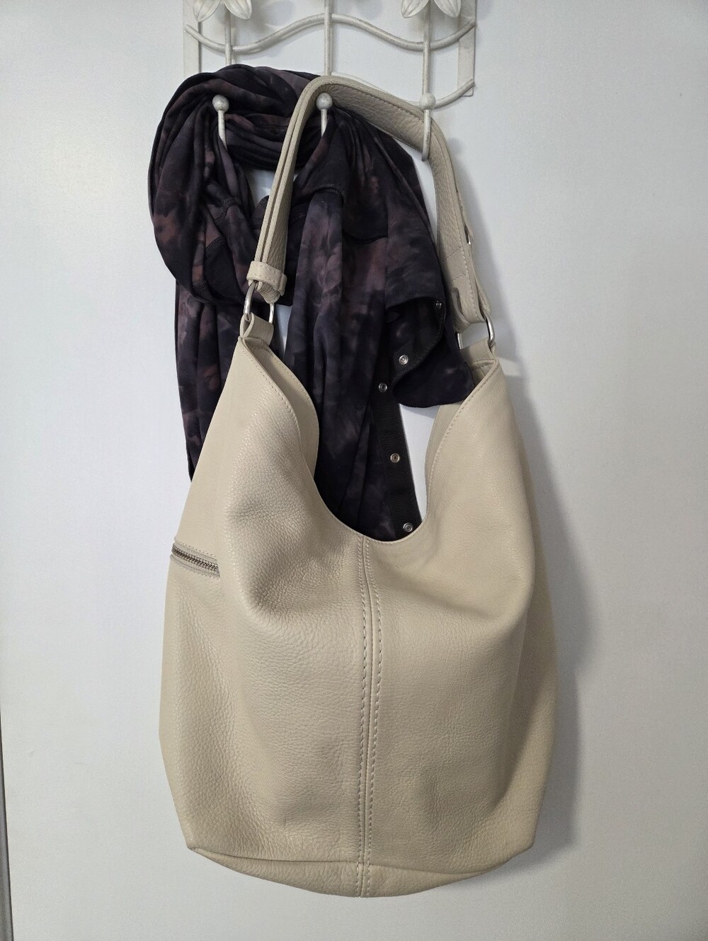 Roots Leather Hobo Bag Bone